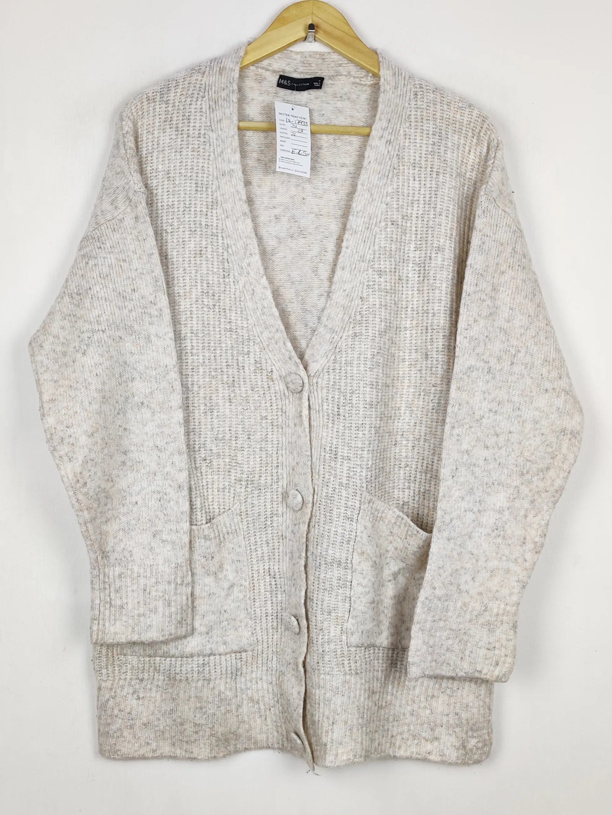 Buy online pre-used pre-loved 100% authentic & Original branded Mark & Spencer (LS-17933) available in Pakistan. Top international brands avilable.