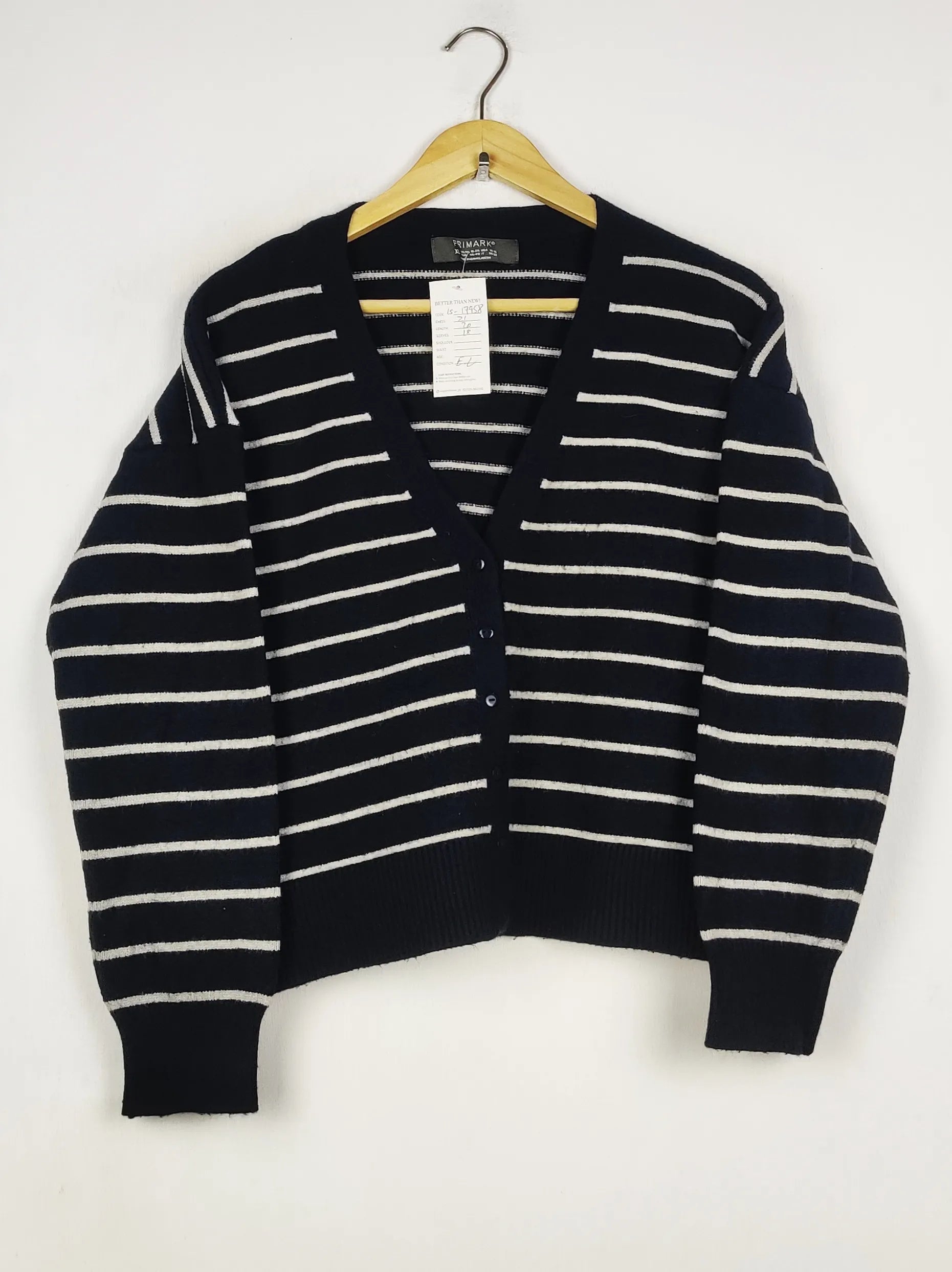 Buy online pre-used pre-loved 100% authentic & Original branded Primark (LS-17958) available in Pakistan. Top international brands avilable.