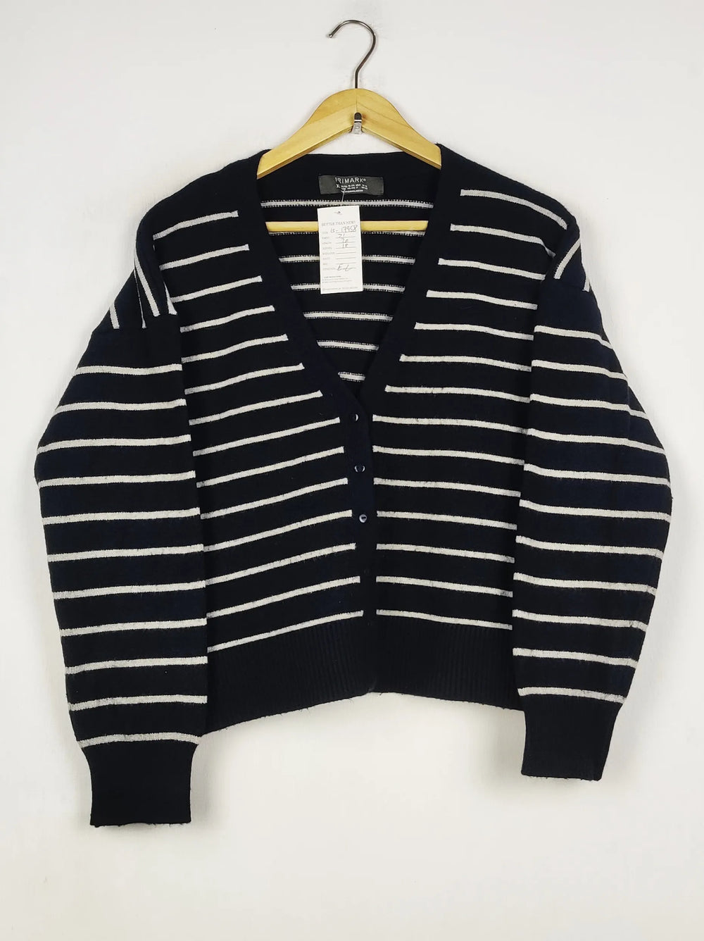 Buy online pre-used pre-loved 100% authentic & Original branded Primark (LS-17958) available in Pakistan. Top international brands avilable.