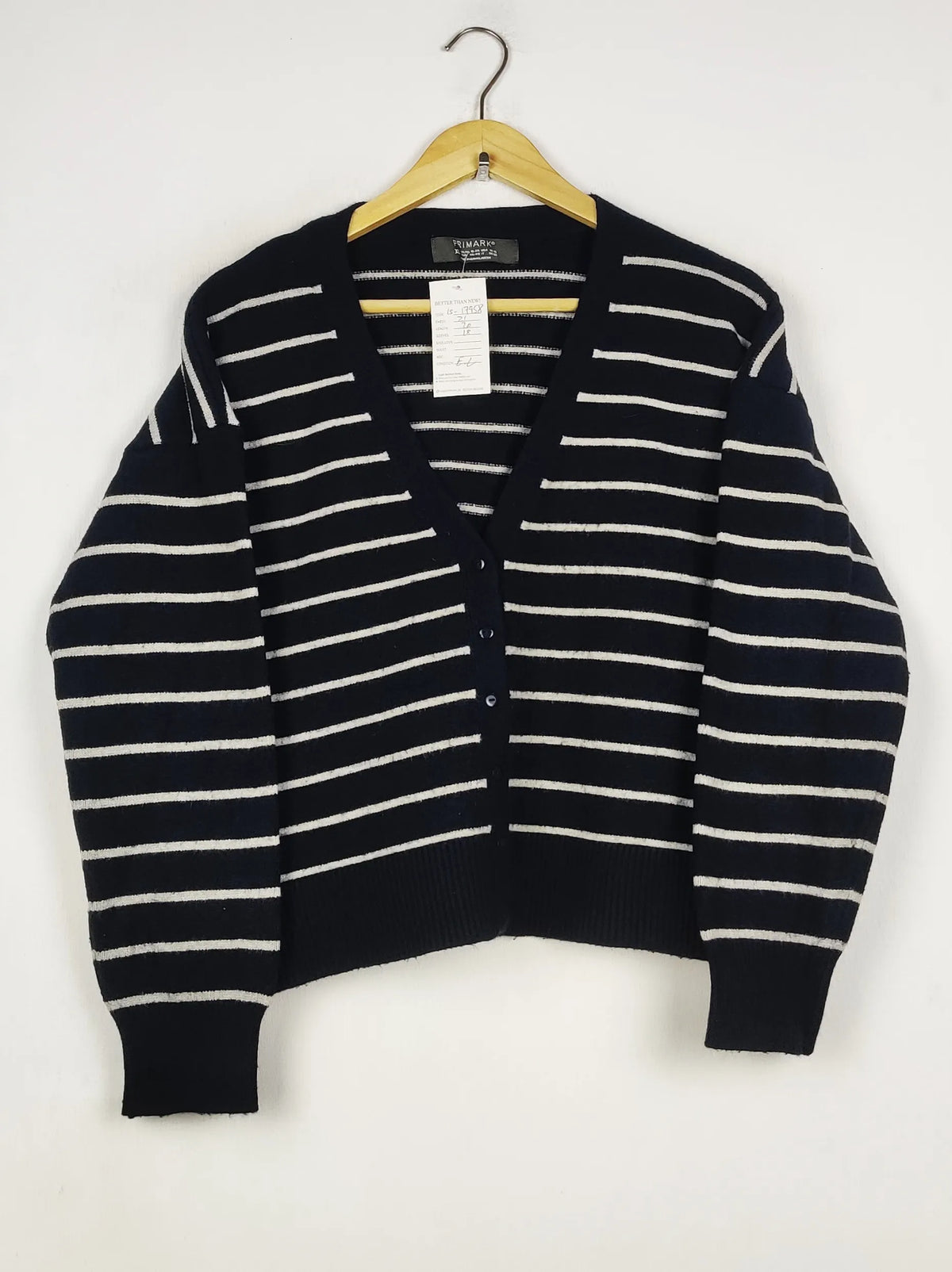 Buy online pre-used pre-loved 100% authentic & Original branded Primark (LS-17958) available in Pakistan. Top international brands avilable.