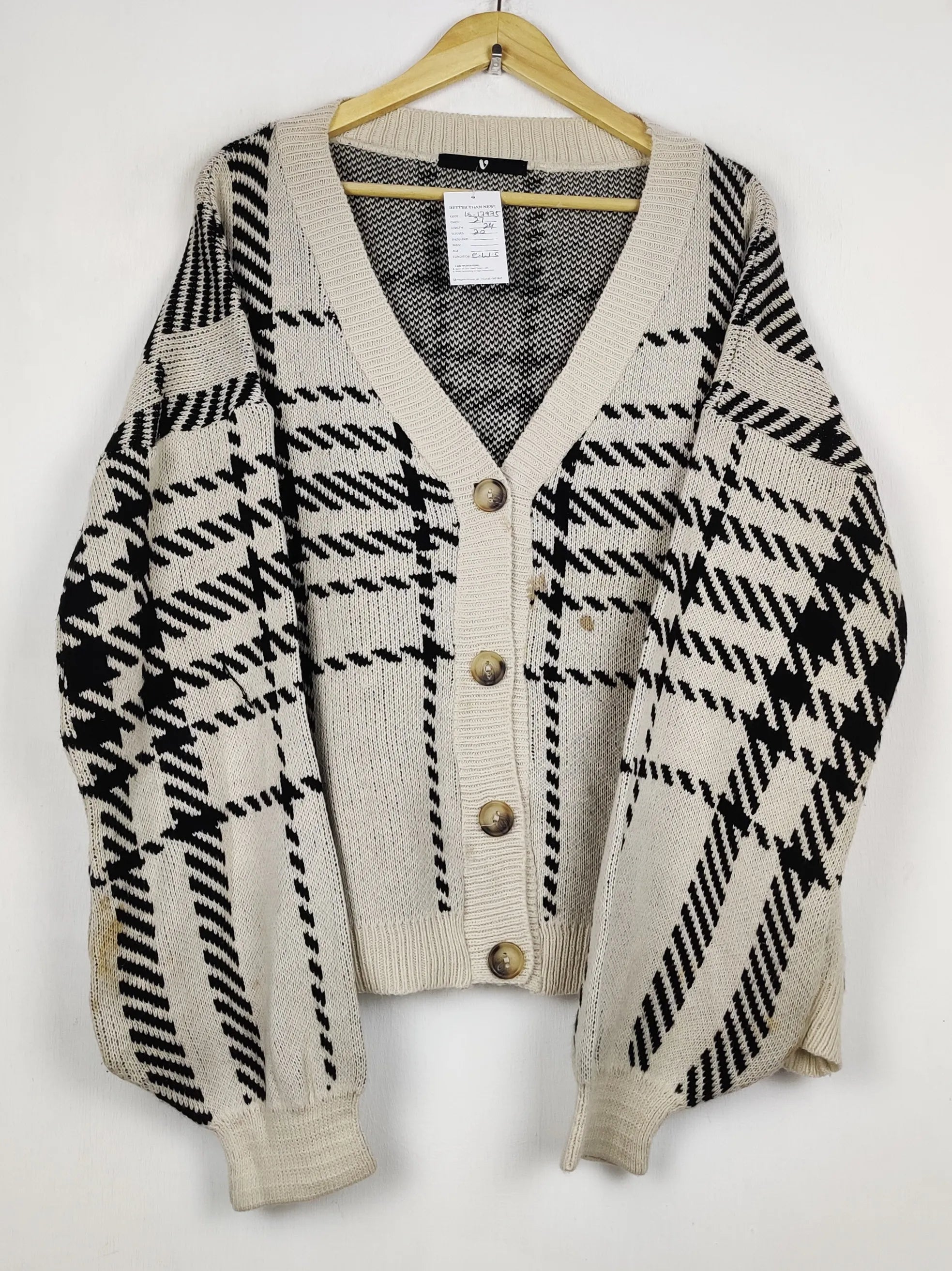 Buy online pre-used pre-loved 100% authentic & Original branded V By Very (LS-17975) available in Pakistan. Top international brands avilable.