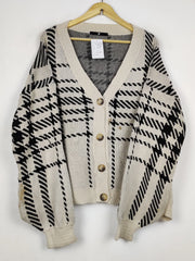 Buy online pre-used pre-loved 100% authentic & Original branded V By Very (LS-17975) available in Pakistan. Top international brands avilable.