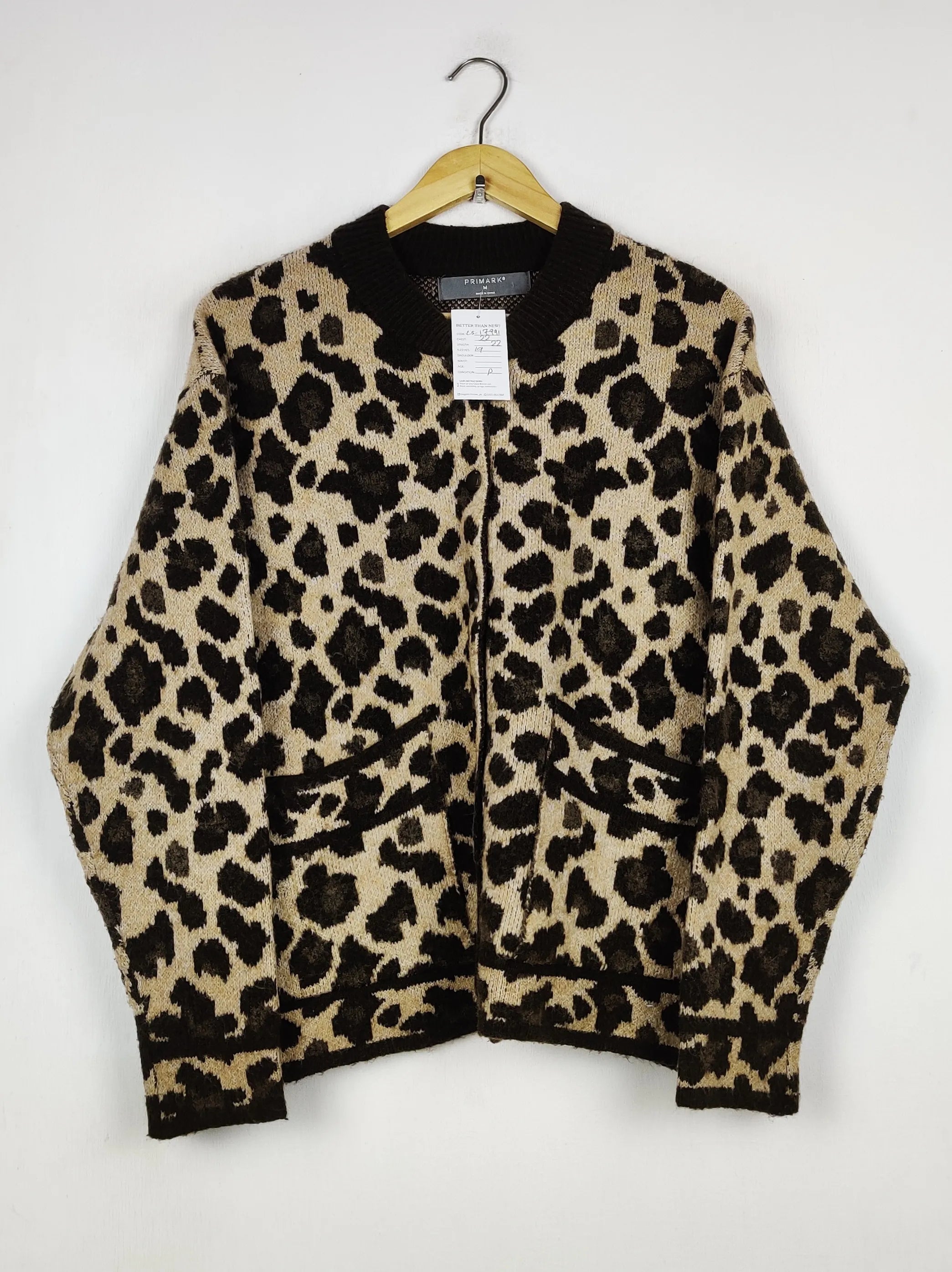 Buy online pre-used pre-loved 100% authentic & Original branded Primark (LS-17991) available in Pakistan. Top international brands avilable.