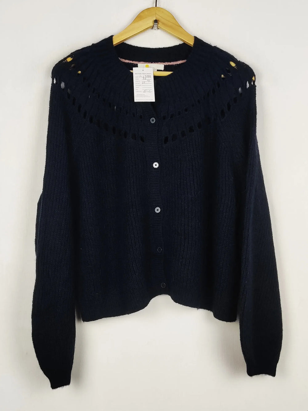 Buy online pre-used pre-loved 100% authentic & Original branded Boden (LS-17999) available in Pakistan. Top international brands avilable.