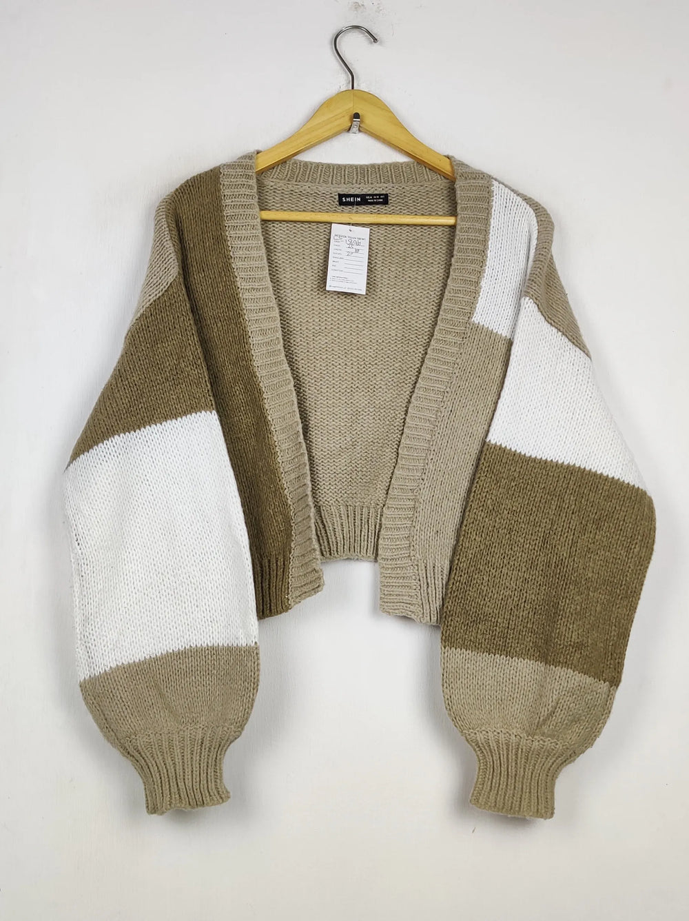 Buy online pre-used pre-loved 100% authentic & Original branded Shein (LS-18004) available in Pakistan. Top international brands avilable.