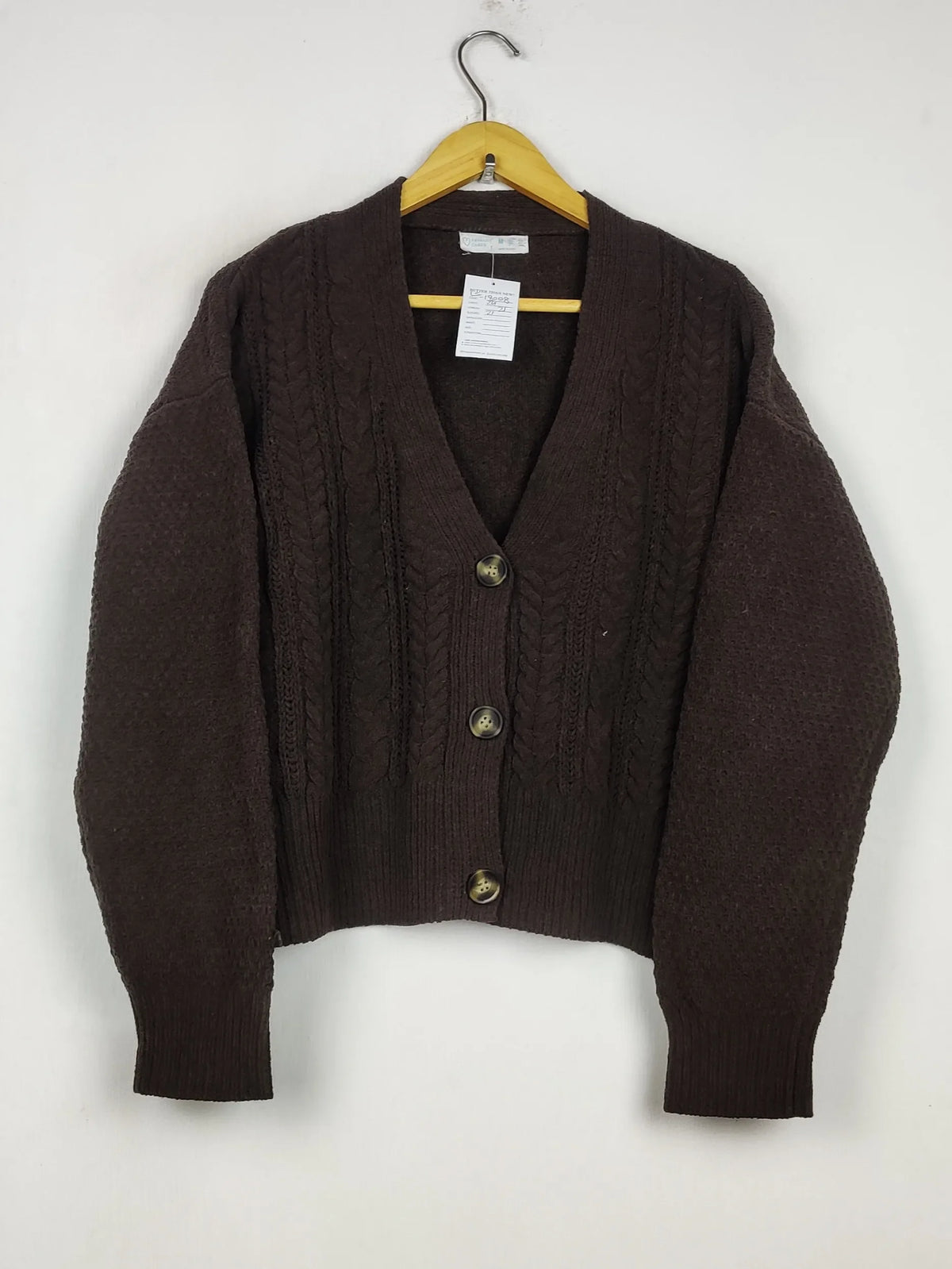 Buy online pre-used pre-loved 100% authentic & Original branded Primark (LS-18008) available in Pakistan. Top international brands avilable.