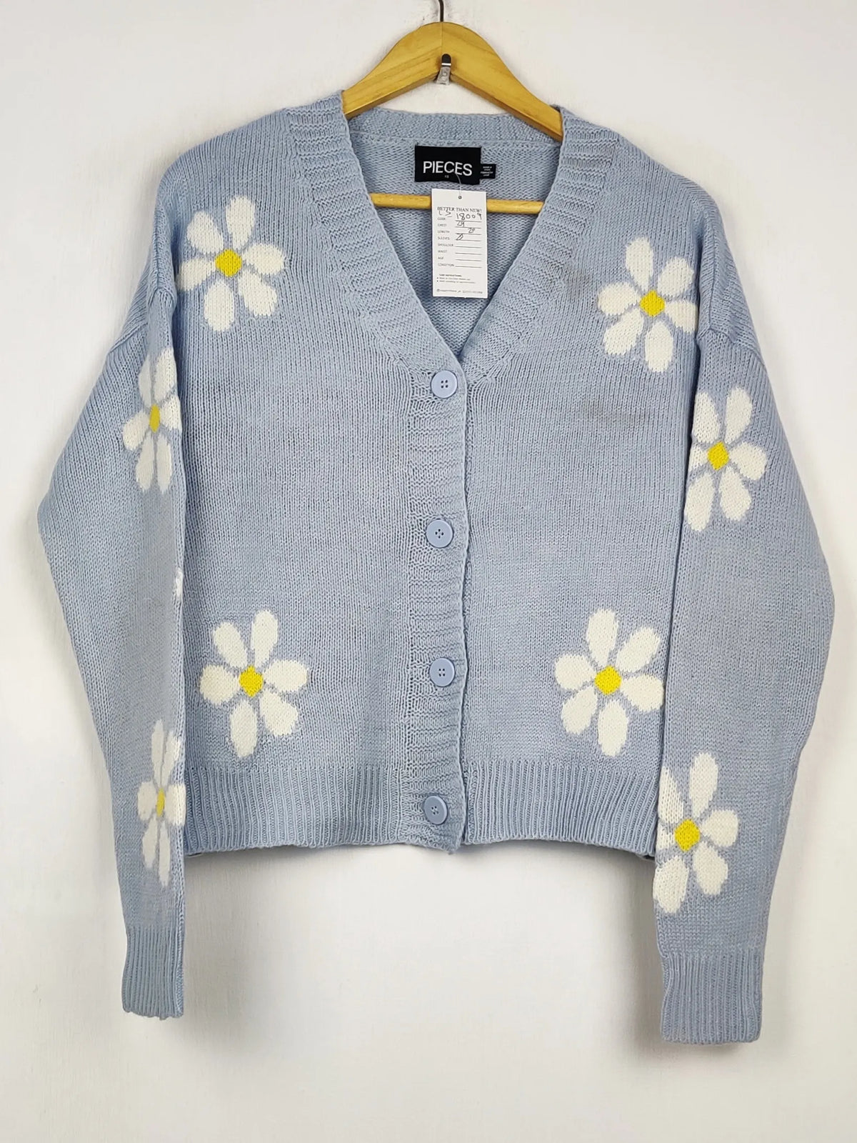 Buy online pre-used pre-loved 100% authentic & Original branded Pieces (LS-18009) available in Pakistan. Top international brands avilable.