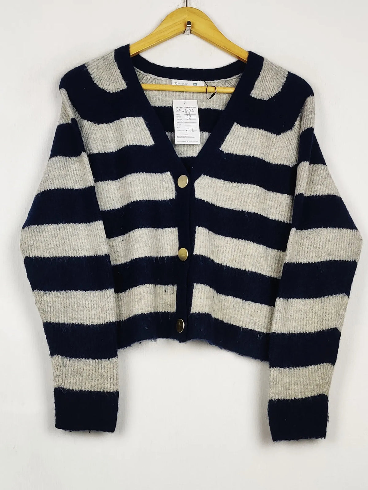 Buy online pre-used pre-loved 100% authentic & Original branded Primark (LS-18026) available in Pakistan. Top international brands avilable.
