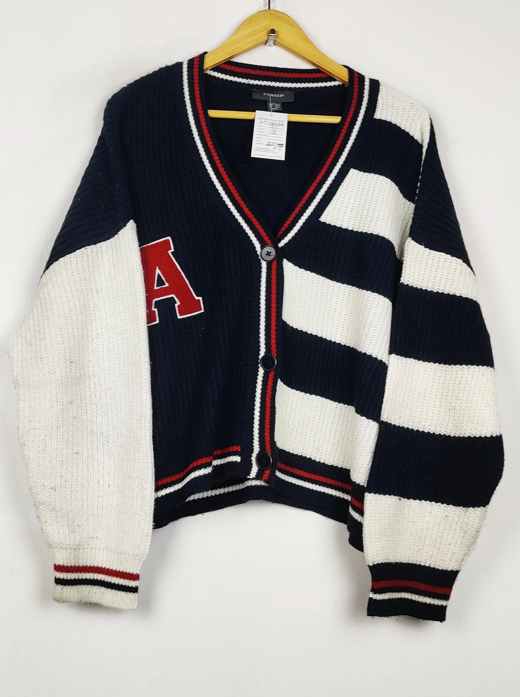 Buy online pre-used pre-loved 100% authentic & Original branded Primark (LS-18032) available in Pakistan. Top international brands avilable.