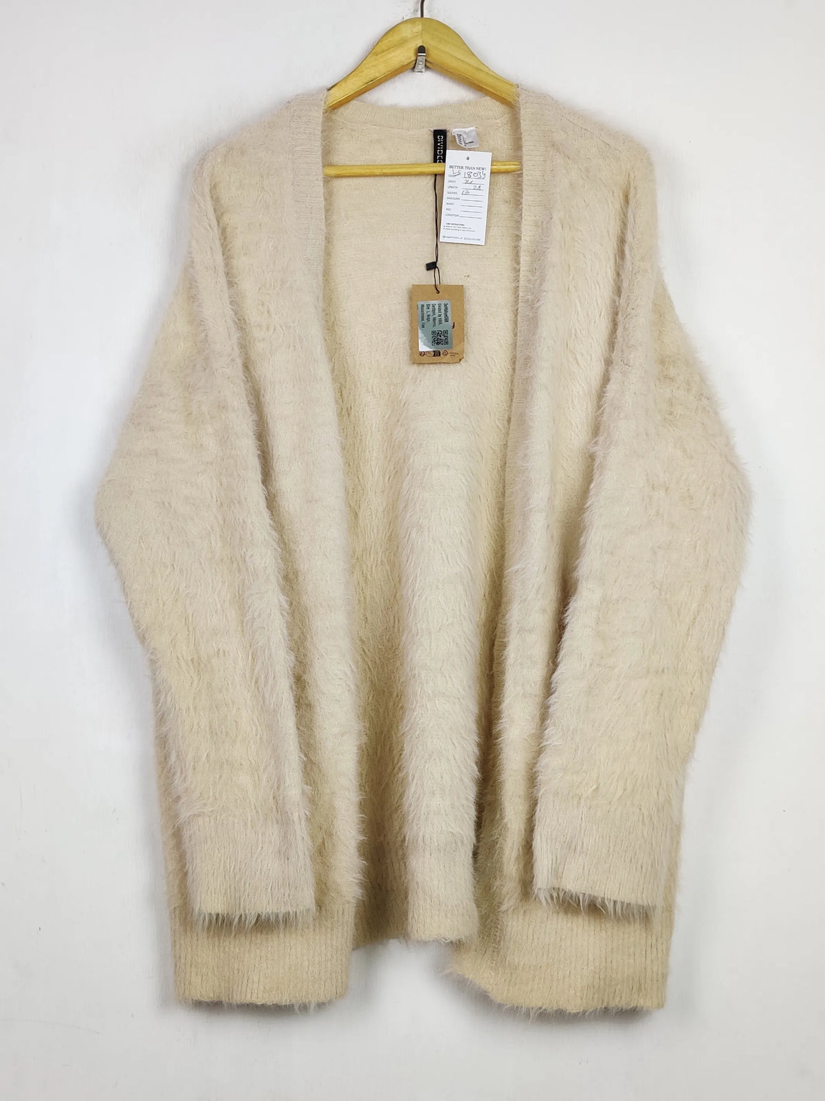 Buy online pre-used pre-loved 100% authentic & Original branded H&M (LS-18034) available in Pakistan. Top international brands avilable.
