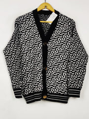 Buy online pre-used pre-loved 100% authentic & Original branded Unknown Brand (LS-18065) available in Pakistan. Top international brands avilable.