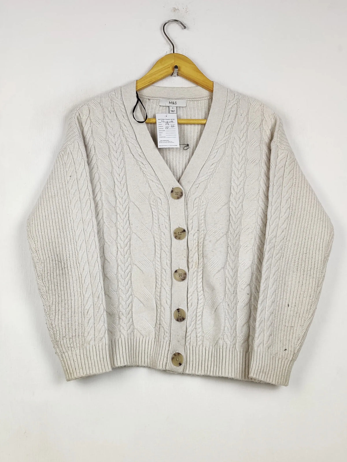 Buy online pre-used pre-loved 100% authentic & Original branded Marks & Spencer (LS-18066) available in Pakistan. Top international brands avilable.