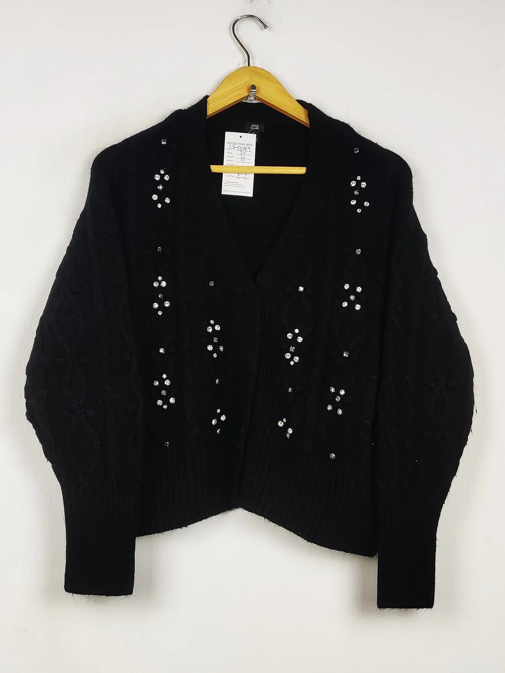 Buy online pre-used pre-loved 100% authentic & Original branded River Island (LS-18069) available in Pakistan. Top international brands avilable.