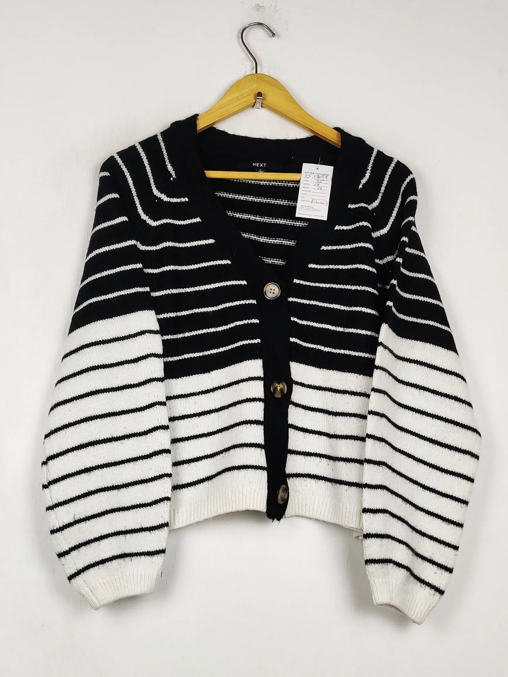 Buy online pre-used pre-loved 100% authentic & Original branded Next (LS-18079) available in Pakistan. Top international brands avilable.