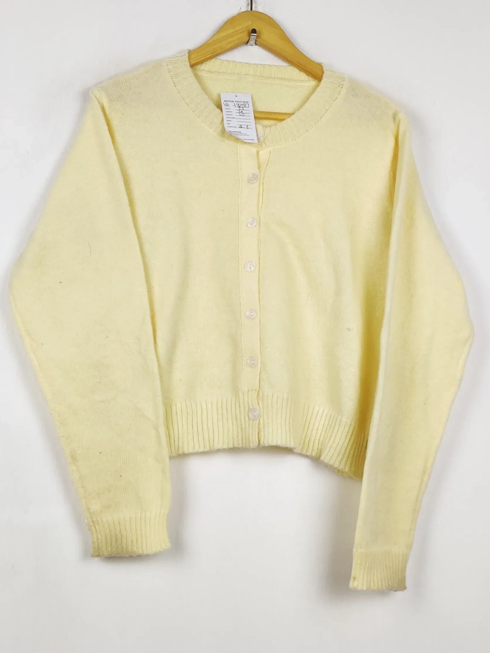 Buy online pre-used pre-loved 100% authentic & Original branded Unknown Brand (LS-18087) available in Pakistan. Top international brands avilable.
