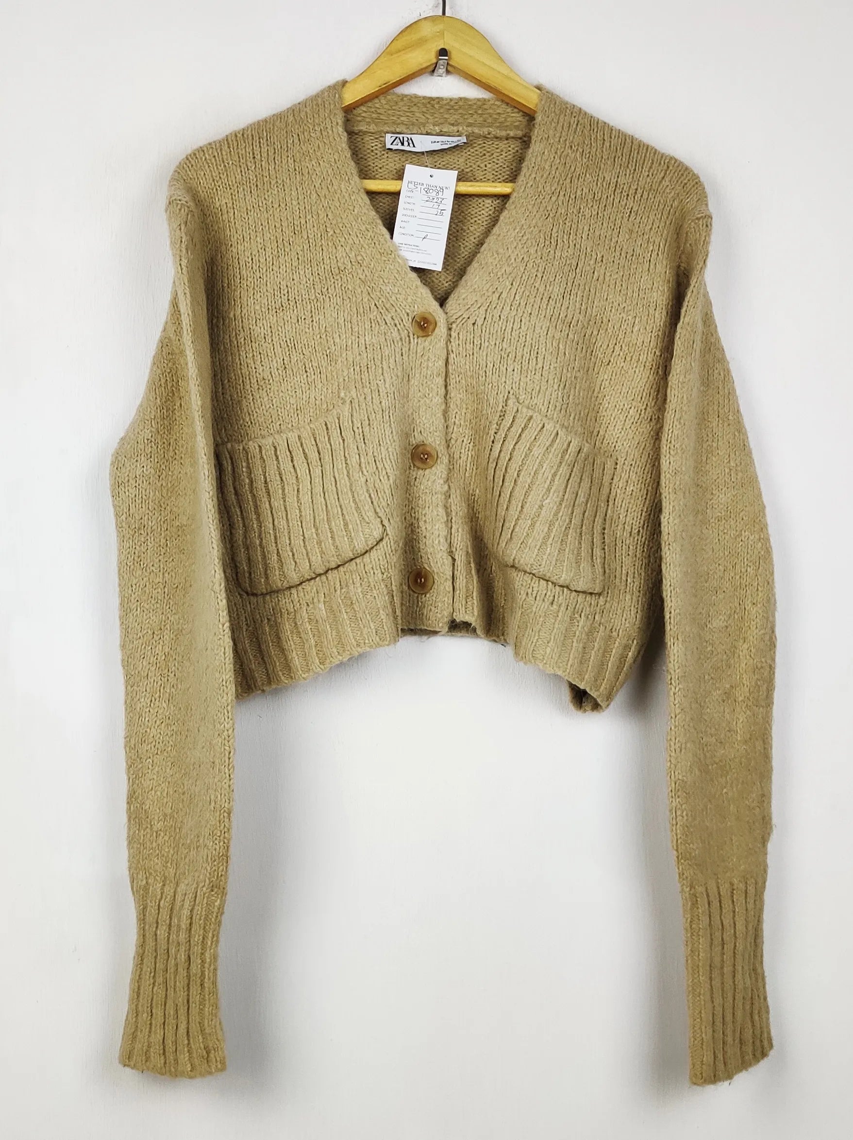 Buy online pre-used pre-loved 100% authentic & Original branded Zara (LS-18089) available in Pakistan. Top international brands avilable.