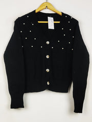 Buy online pre-used pre-loved 100% authentic & Original branded Unknown Brand (LS-18090) available in Pakistan. Top international brands avilable.