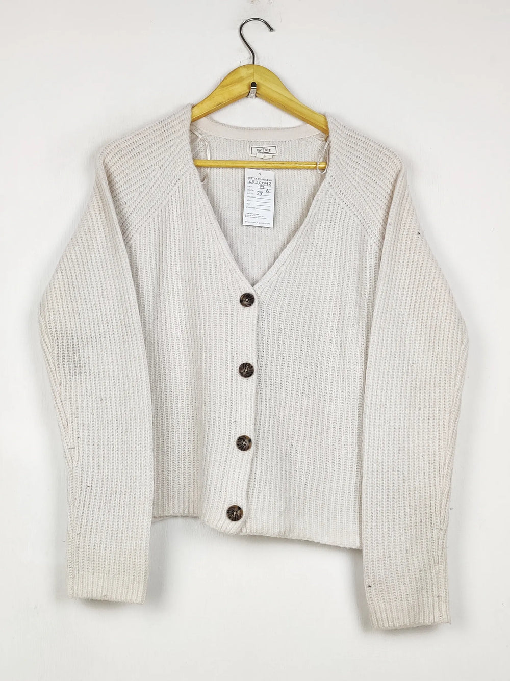 Buy online pre-used pre-loved 100% authentic & Original branded Fat Face (LS-18093) available in Pakistan. Top international brands avilable.