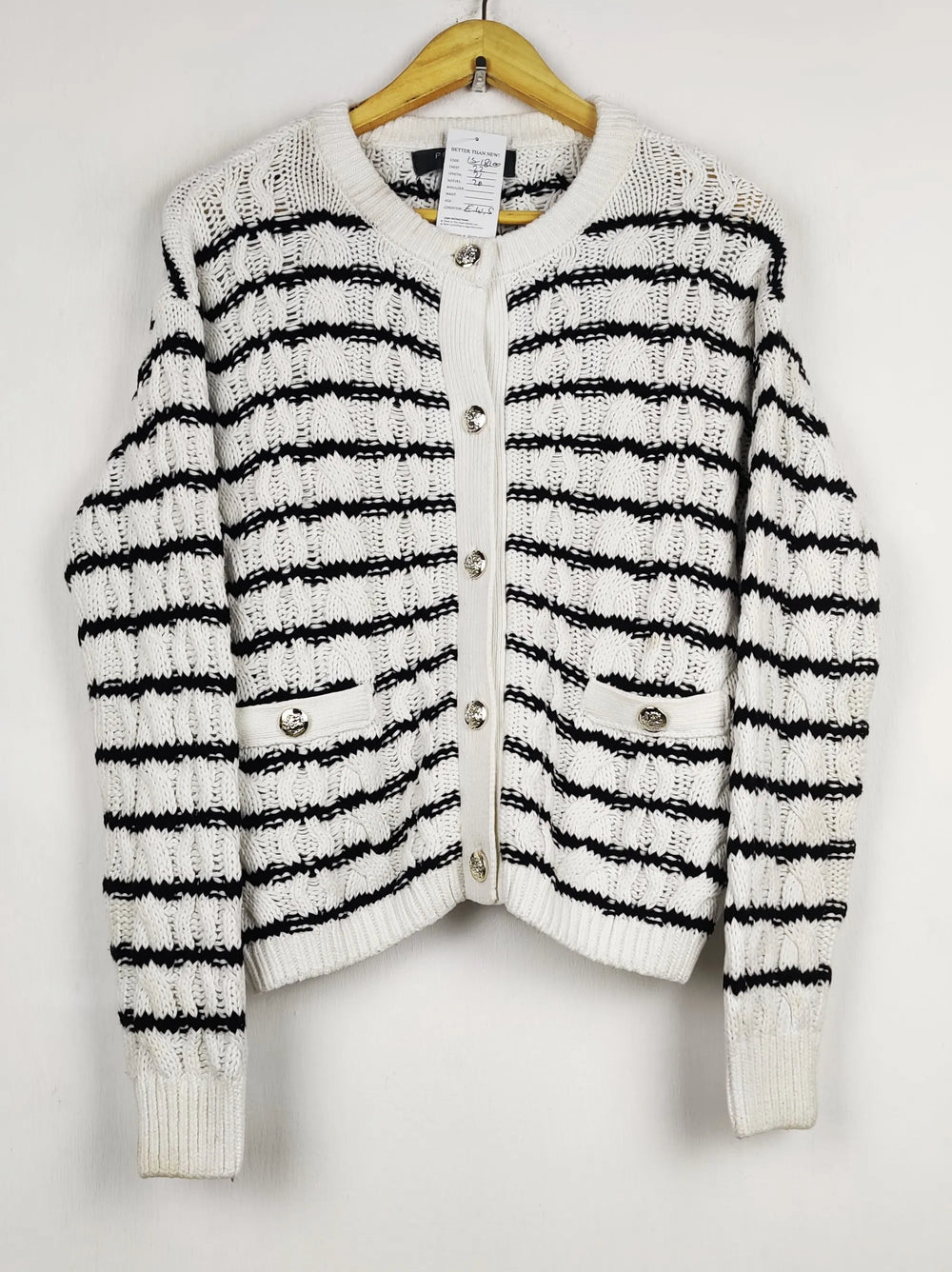 Buy online pre-used pre-loved 100% authentic & Original branded Primark (LS-18100) available in Pakistan. Top international brands avilable.