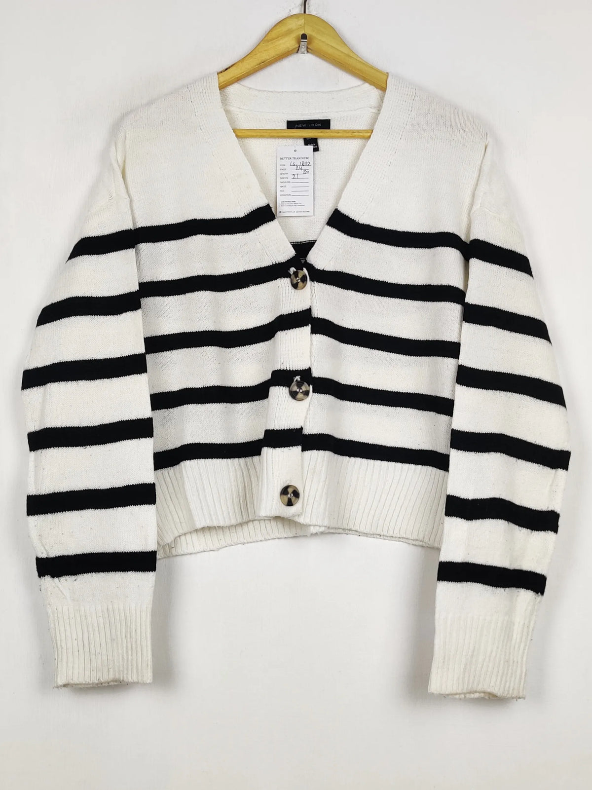 Buy online pre-used pre-loved 100% authentic & Original branded New Look (LS-18112) available in Pakistan. Top international brands avilable.