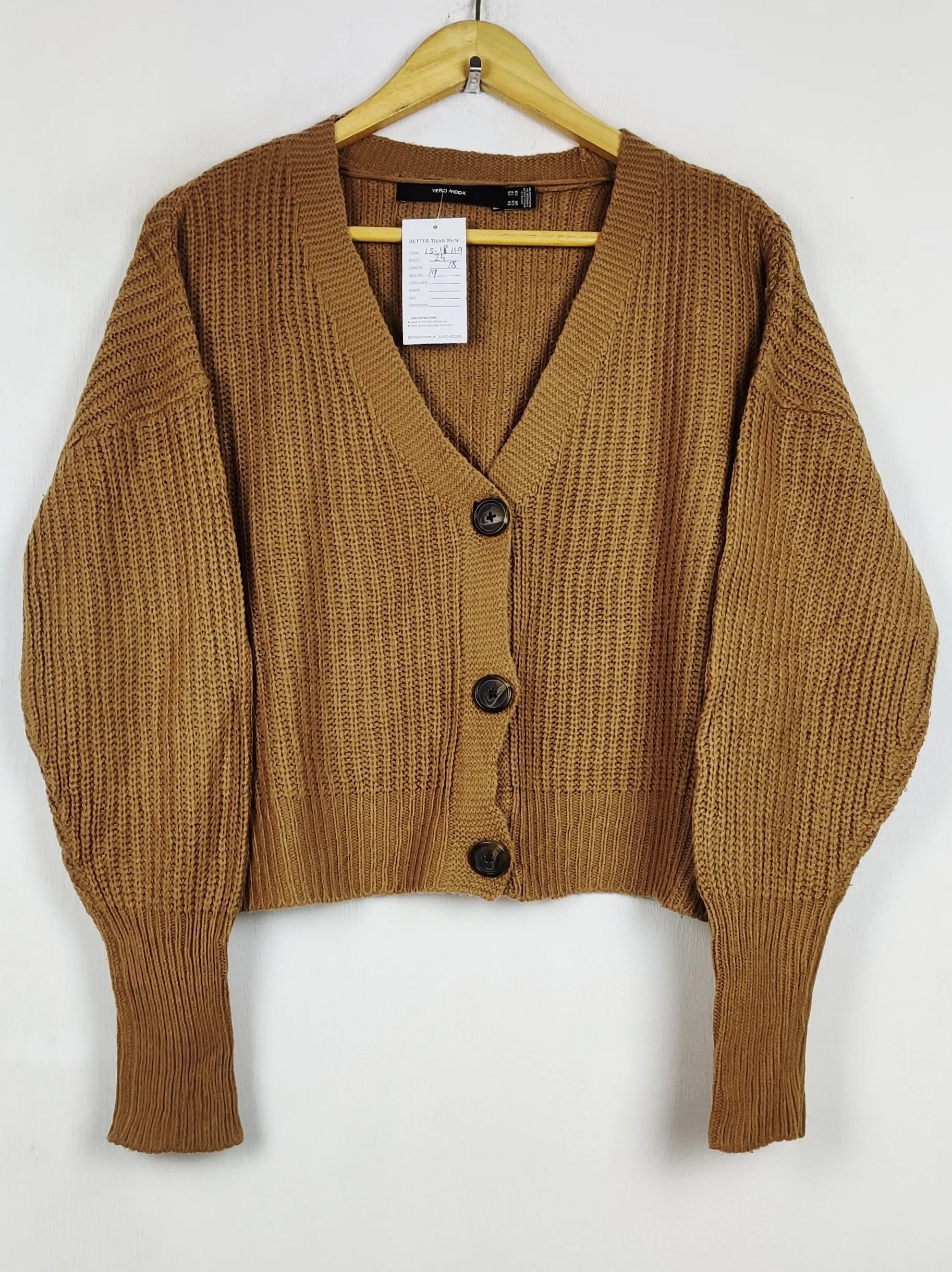 Buy online pre-used pre-loved 100% authentic & Original branded Vero Moda (LS-18119) available in Pakistan. Top international brands avilable.