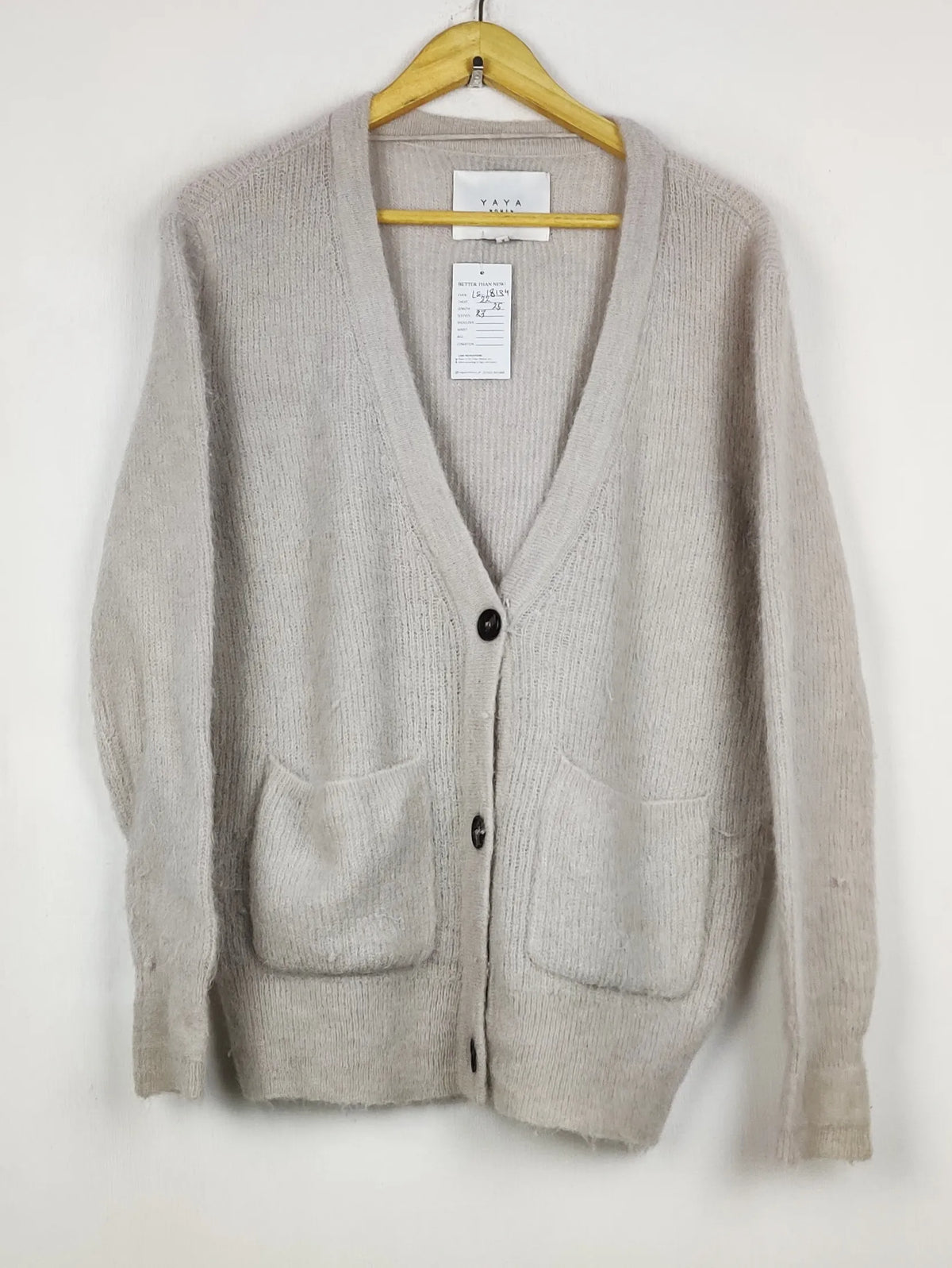Buy online pre-used pre-loved 100% authentic & Original branded Yaya Women (LS-18134) available in Pakistan. Top international brands avilable.