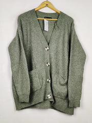 Buy online pre-used pre-loved 100% authentic & Original branded Marks & Spencer (LS-18144) available in Pakistan. Top international brands avilable.