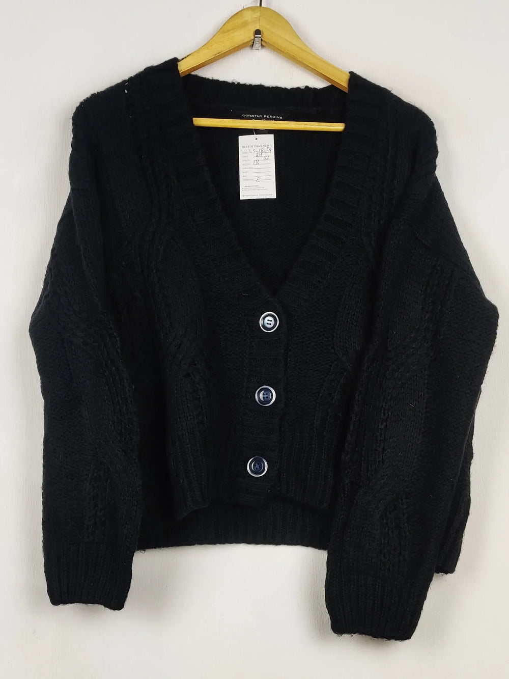Buy online pre-used pre-loved 100% authentic & Original branded Dorothy Perkins (LS-18159) available in Pakistan. Top international brands avilable.
