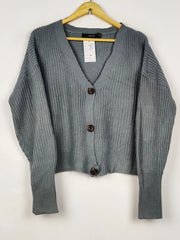 Buy online pre-used pre-loved 100% authentic & Original branded Vero Moda (LS-18165) available in Pakistan. Top international brands avilable.