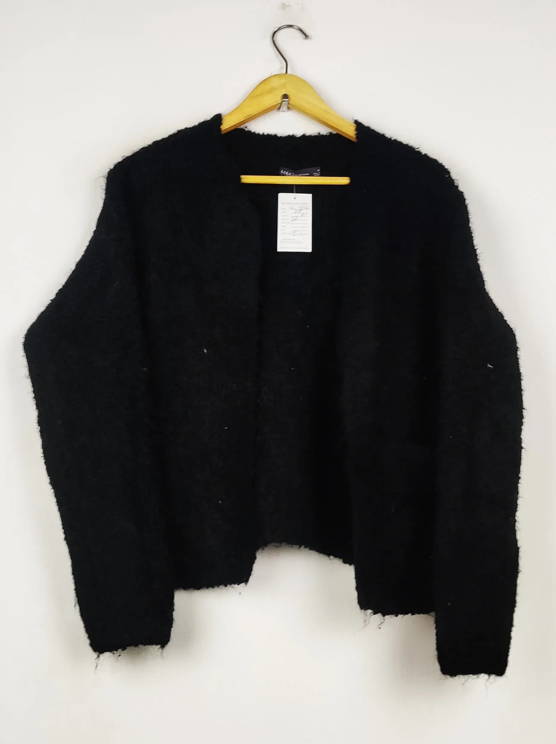 Buy online pre-used pre-loved 100% authentic & Original branded Marks & Spencer (LS-18166) available in Pakistan. Top international brands avilable.