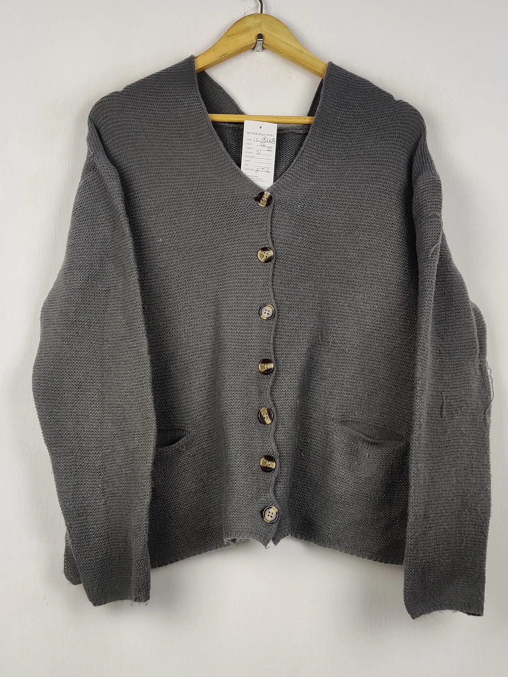 Buy online pre-used pre-loved 100% authentic & Original branded Unknown Brand (LS-18168) available in Pakistan. Top international brands avilable.