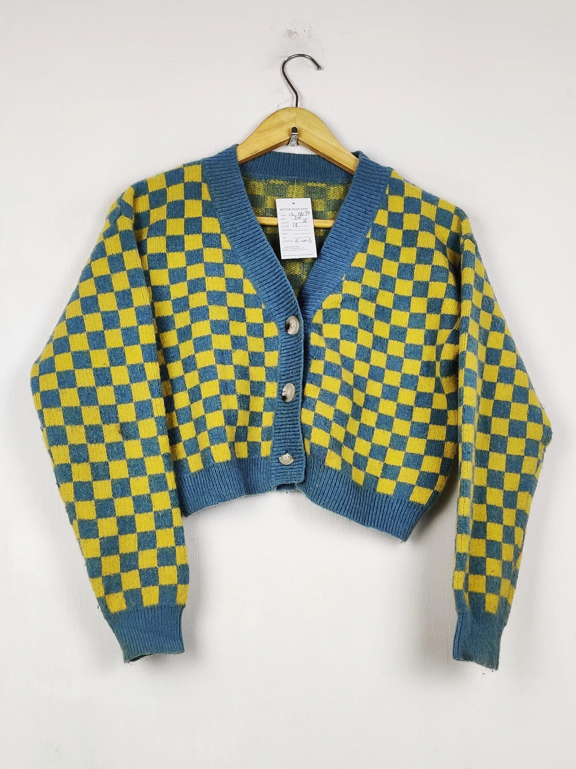 Buy online pre-used pre-loved 100% authentic & Original branded Unknown Brand (LS-18174) available in Pakistan. Top international brands avilable.