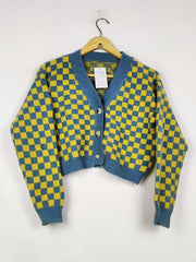 Buy online pre-used pre-loved 100% authentic & Original branded Unknown Brand (LS-18174) available in Pakistan. Top international brands avilable.