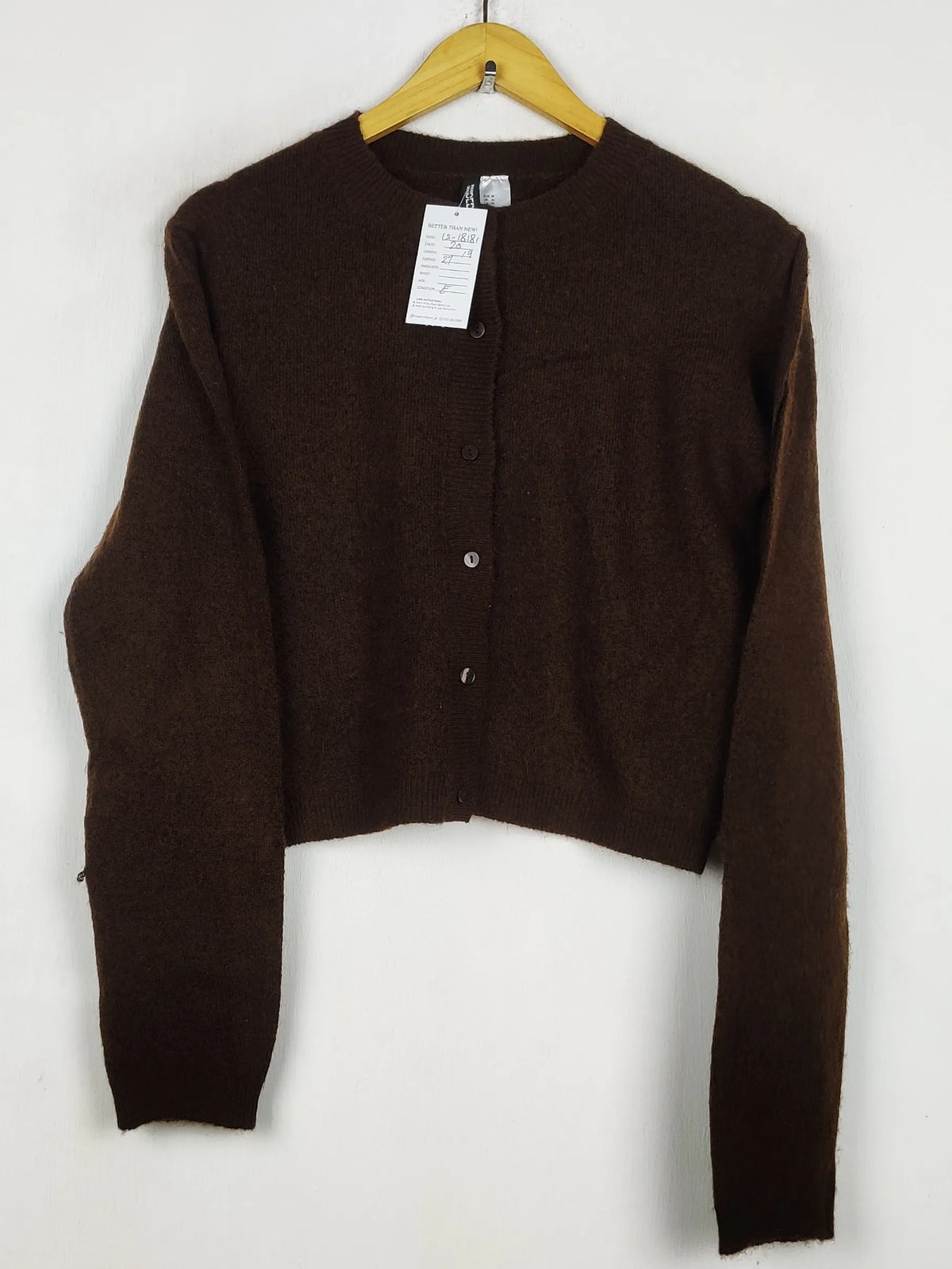 Buy online pre-used pre-loved 100% authentic & Original branded H&M (LS-18181) available in Pakistan. Top international brands avilable.