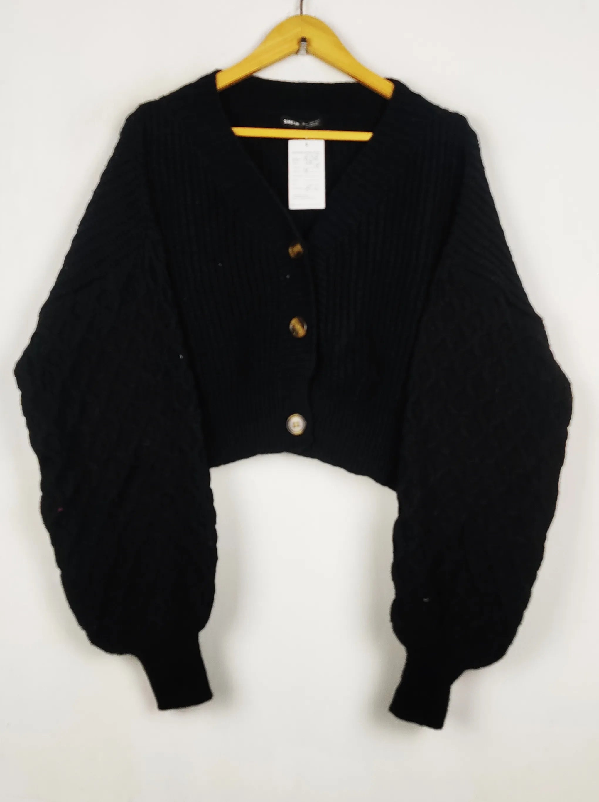 Buy online pre-used pre-loved 100% authentic & Original branded Shein (LS-18198) available in Pakistan. Top international brands avilable.