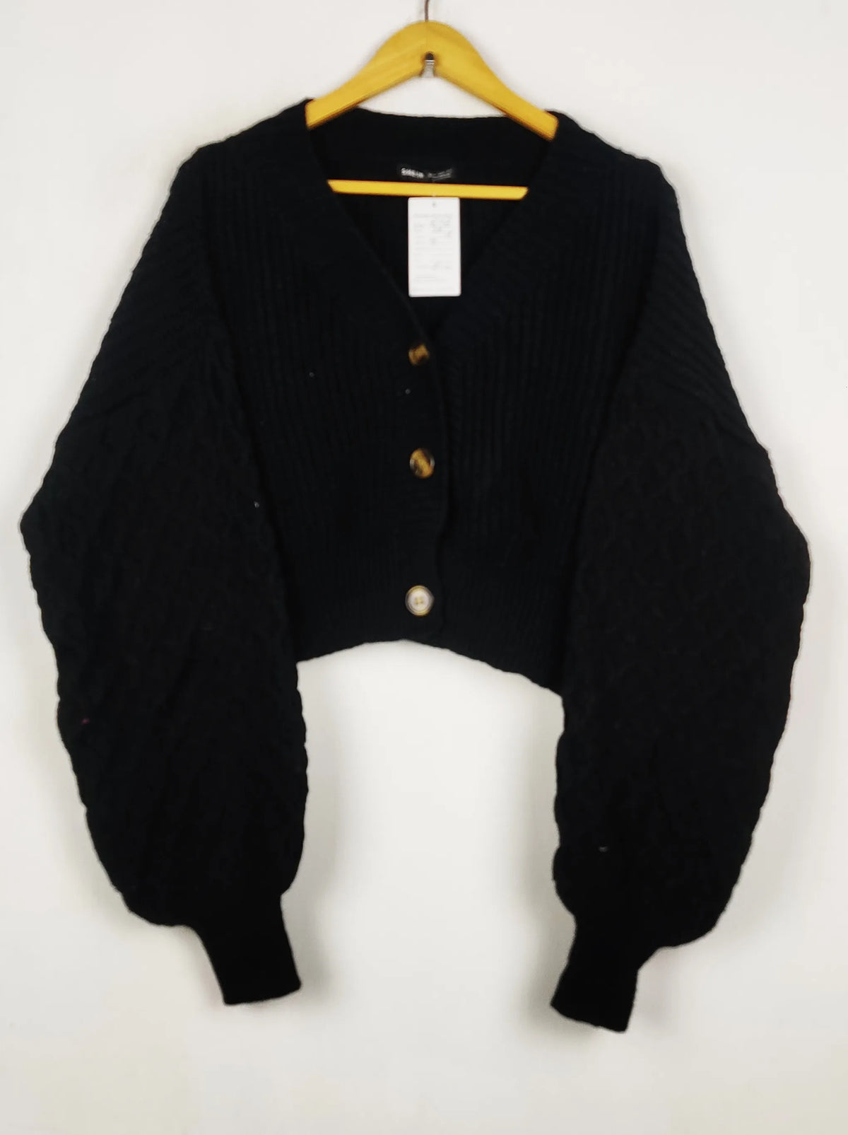 Buy online pre-used pre-loved 100% authentic & Original branded Shein (LS-18198) available in Pakistan. Top international brands avilable.