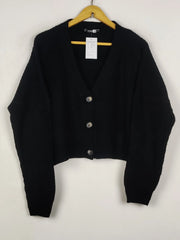 Buy online pre-used pre-loved 100% authentic & Original branded Pep&Co (LS-18206) available in Pakistan. Top international brands avilable.