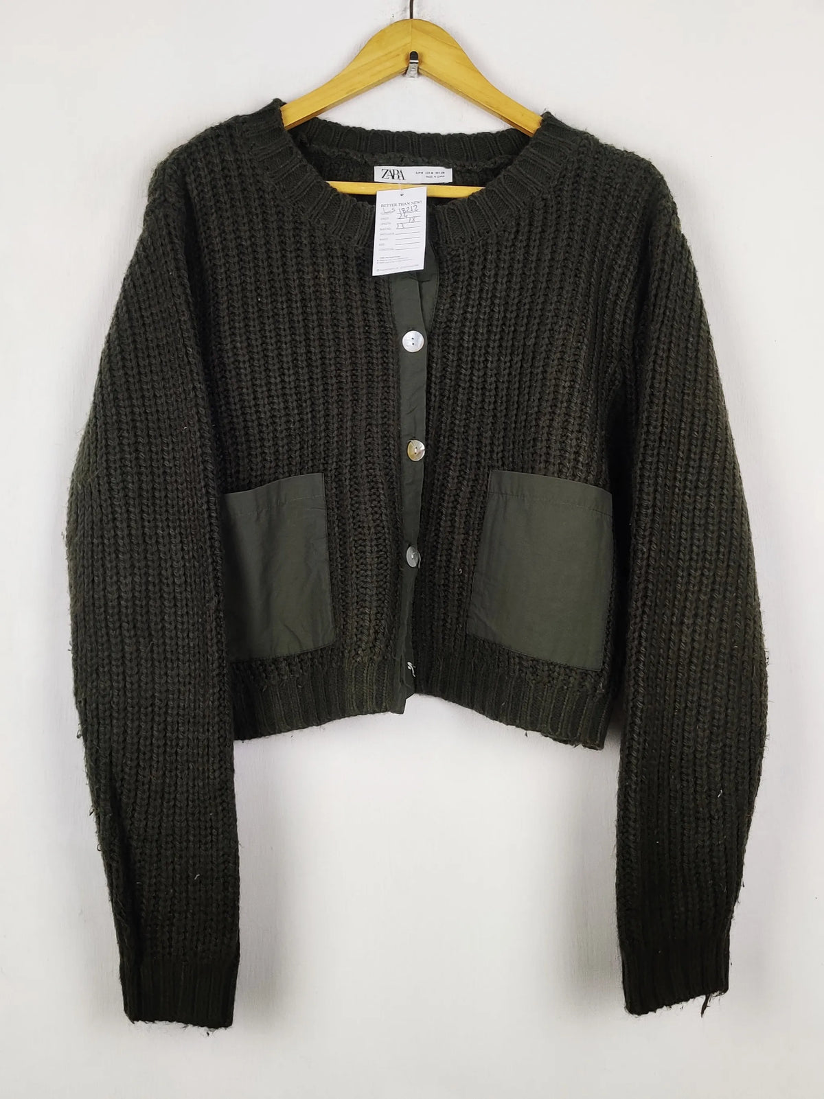 Buy online pre-used pre-loved 100% authentic & Original branded Zara (LS-18212) available in Pakistan. Top international brands avilable.