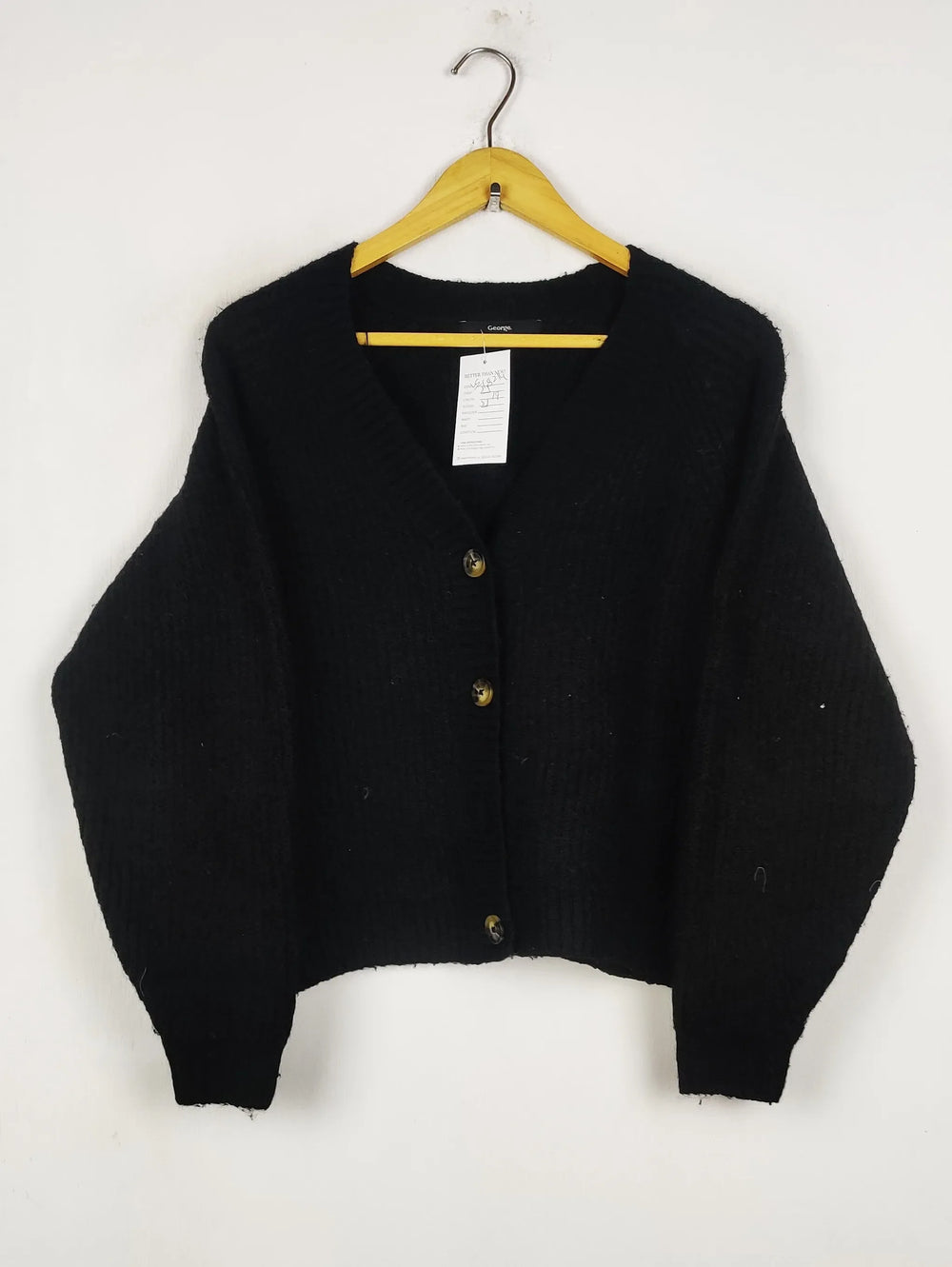 Buy online pre-used pre-loved 100% authentic & Original branded George (LS-18214) available in Pakistan. Top international brands avilable.
