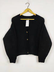 Buy online pre-used pre-loved 100% authentic & Original branded George (LS-18214) available in Pakistan. Top international brands avilable.