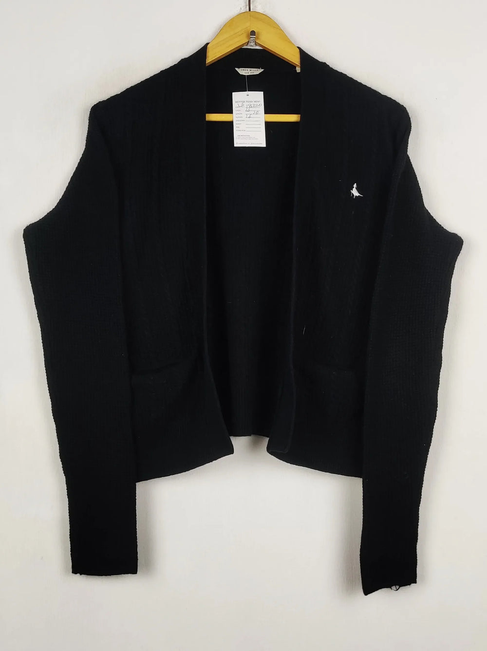 Buy online pre-used pre-loved 100% authentic & Original branded Jack Wills (LS-18220) available in Pakistan. Top international brands avilable.