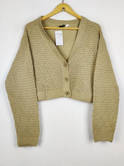 Buy online pre-used pre-loved 100% authentic & Original branded H&M (LS-18221) available in Pakistan. Top international brands avilable.
