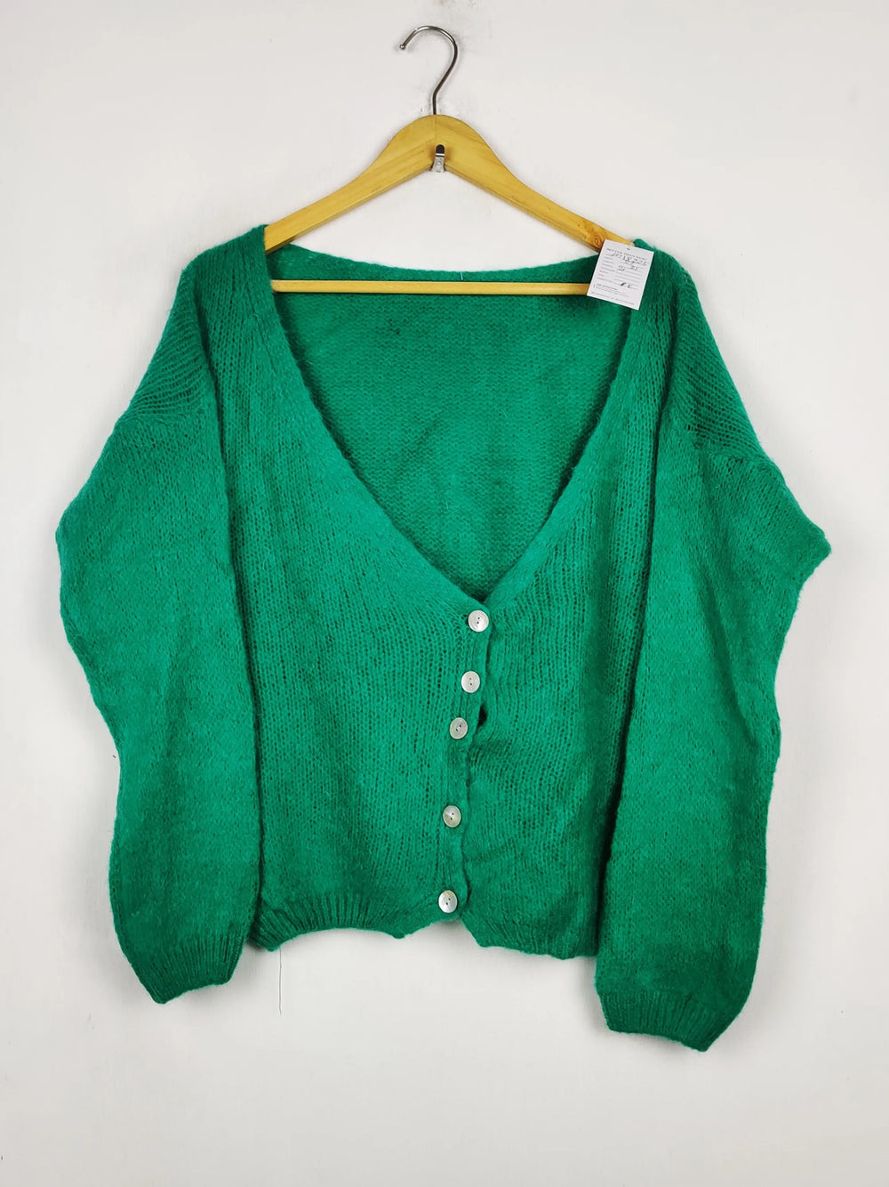 Buy online pre-used pre-loved 100% authentic & Original branded Unknown Brand (LS-18225) available in Pakistan. Top international brands avilable.