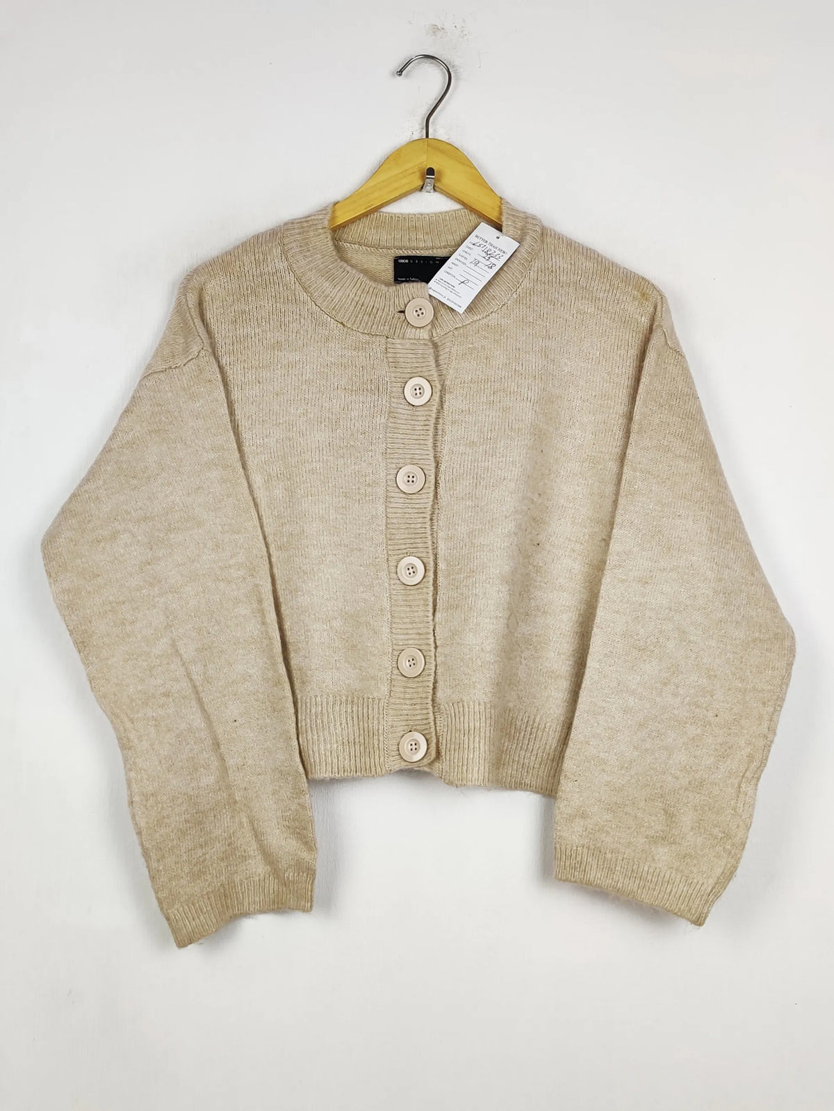 Buy online pre-used pre-loved 100% authentic & Original branded Tu (LS-18232) available in Pakistan. Top international brands avilable.