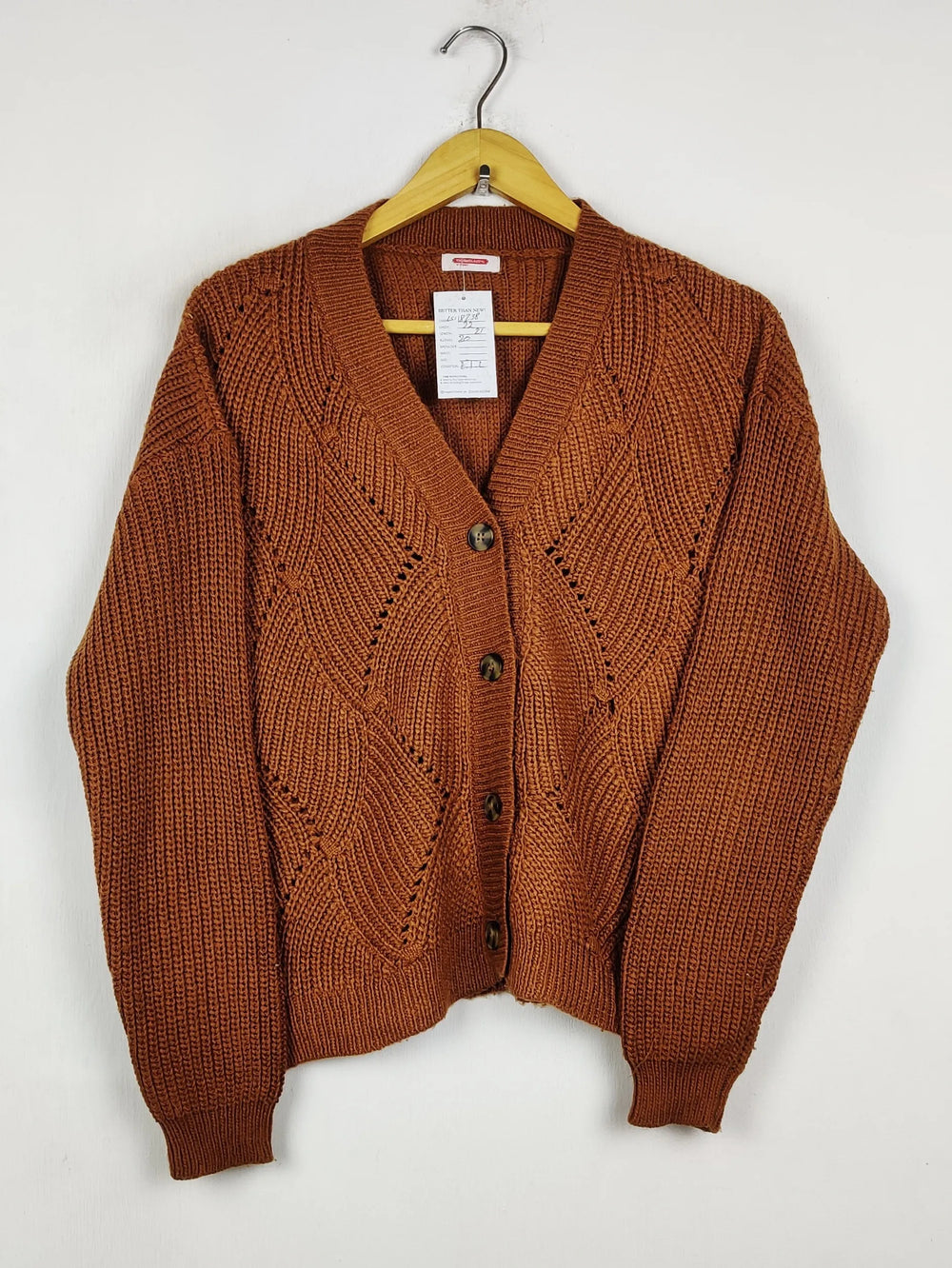 Buy online pre-used pre-loved 100% authentic & Original branded Damart (LS-18238) available in Pakistan. Top international brands avilable.