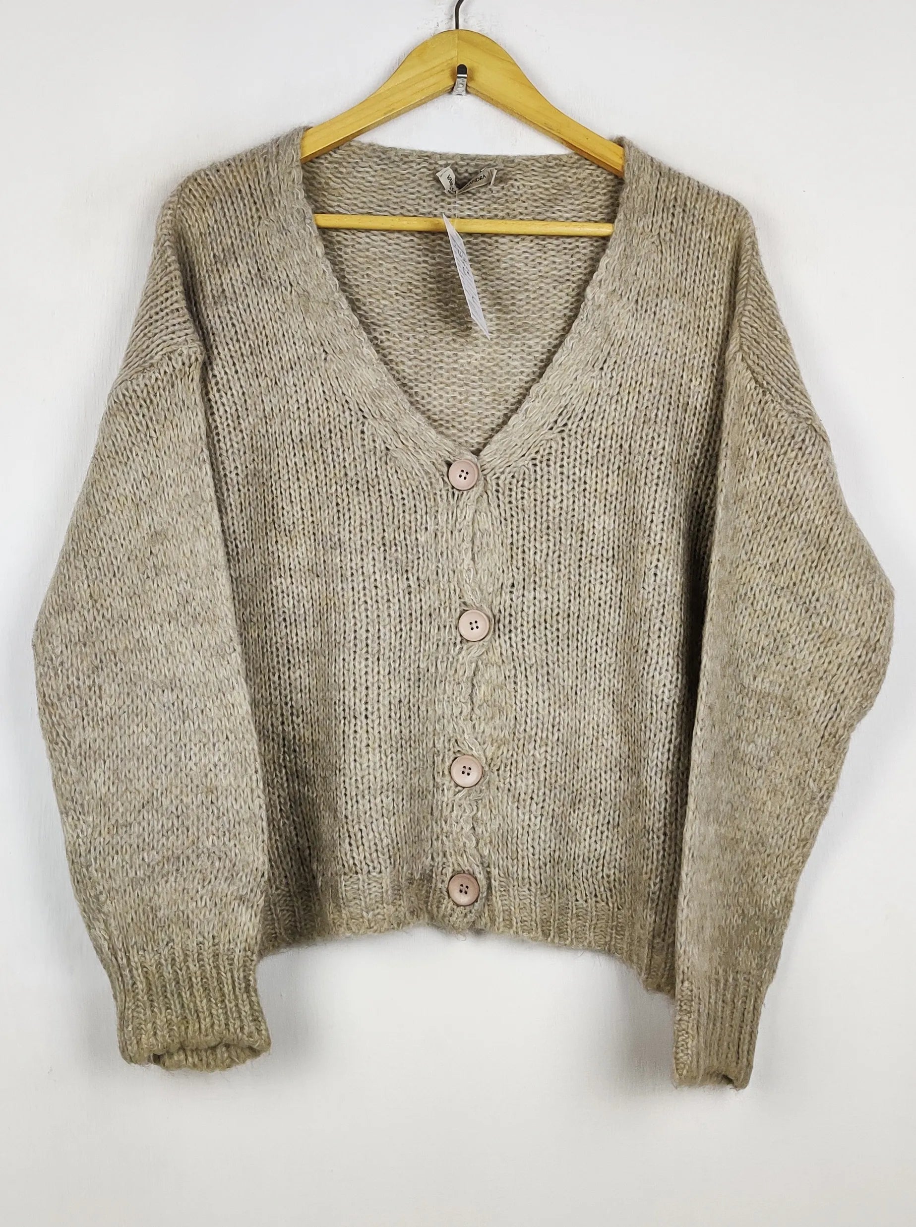Buy online pre-used pre-loved 100% authentic & Original branded Vanessa Alexandra (LS-18240) available in Pakistan. Top international brands avilable.