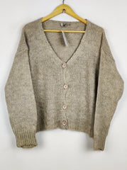 Buy online pre-used pre-loved 100% authentic & Original branded Vanessa Alexandra (LS-18240) available in Pakistan. Top international brands avilable.