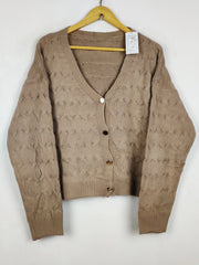Buy online pre-used pre-loved 100% authentic & Original branded Unknown Brand (LS-18243) available in Pakistan. Top international brands avilable.