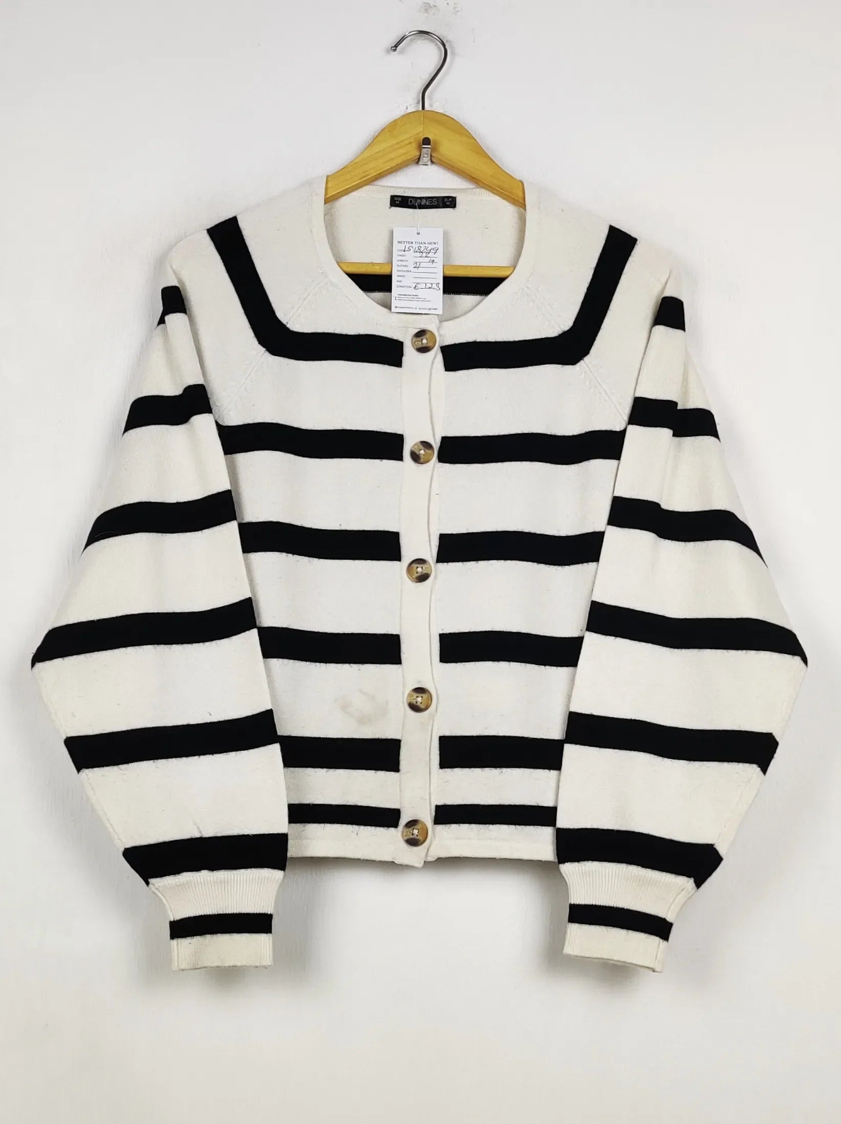 Buy online pre-used pre-loved 100% authentic & Original branded Dunnes Stores (LS-18249) available in Pakistan. Top international brands avilable.