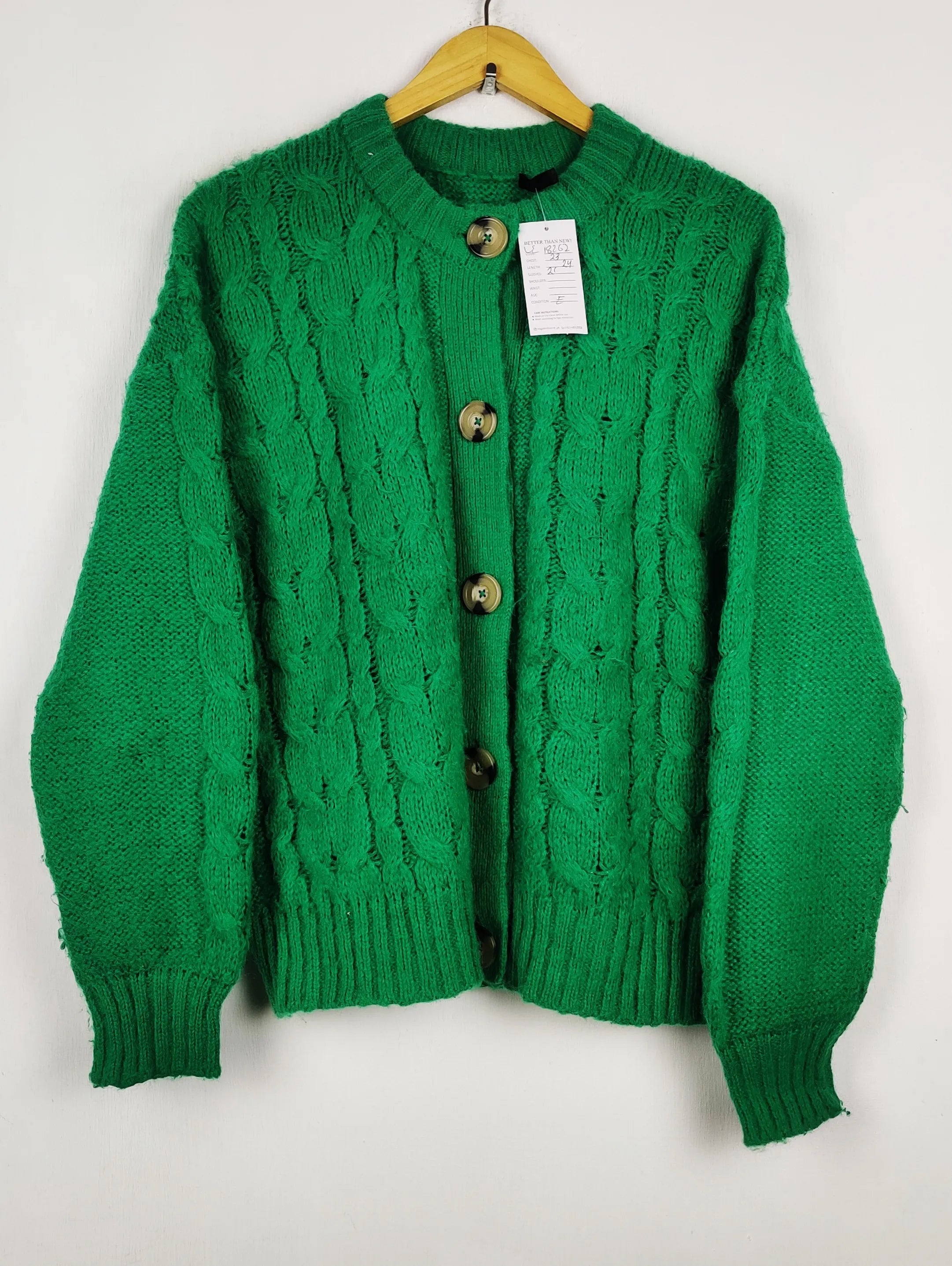 Buy online pre-used pre-loved 100% authentic & Original branded Dunnes Stores (LS-18262) available in Pakistan. Top international brands avilable.